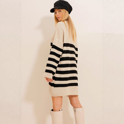 Womens Plus-Size Loose Crew-Neck Striped Sweater