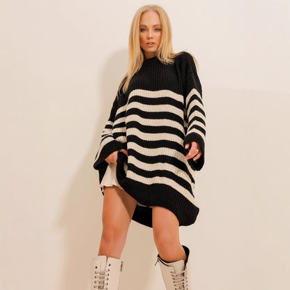 Womens Plus-Size Loose Crew-Neck Striped Sweater