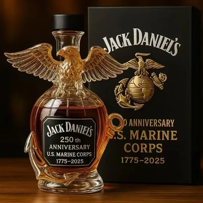 Bigfoot Whiskey Decanter – Funny Sasquatch Engraved Glass Bottle for Rustic Bars & Cabin Decor