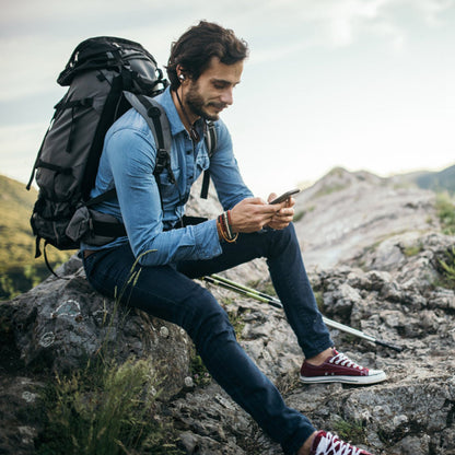 Black-Red Color Options -- 1Pc Wireless Neckband Headphones V4.2 Sweat-proof Sport Headsets Earbuds In-Ear Magnetic Neckbands Stereo Earphone Deep Bass Earphone With Mic 15Hrs Work Running Hiking