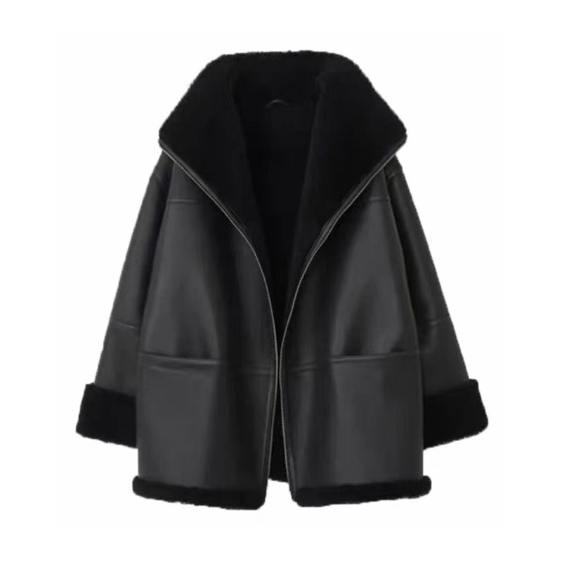 Womens Shearling Coat With A Large Turn-Down Collar And Integrated Fur And Fabric